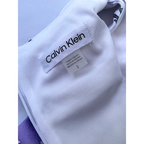 CALVIN KLEIN, SIZE 2, WHITE FLORAL KNEE LENGTH DRESS - Picture 7 of 7
